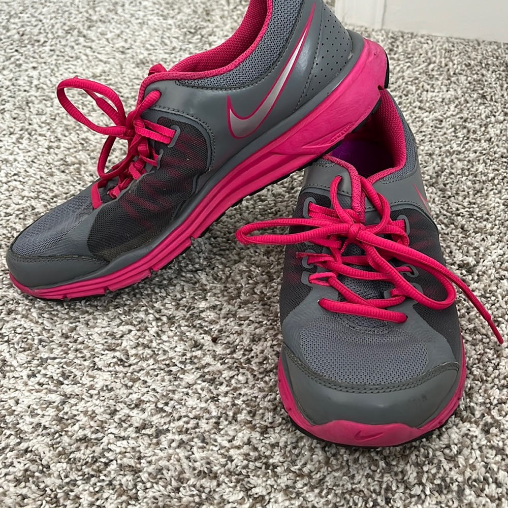 Women's Nike Size 8.5